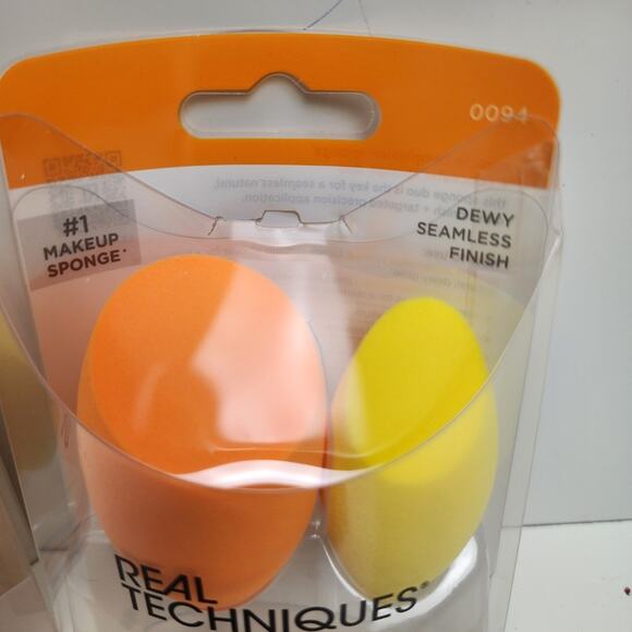 Target Real Techniques Miracle Complexion Sponge + Concealer Sponge Duo 2pc - Picture 2 of 3